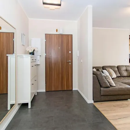 Carmel Rentyear * Γκντανσκ